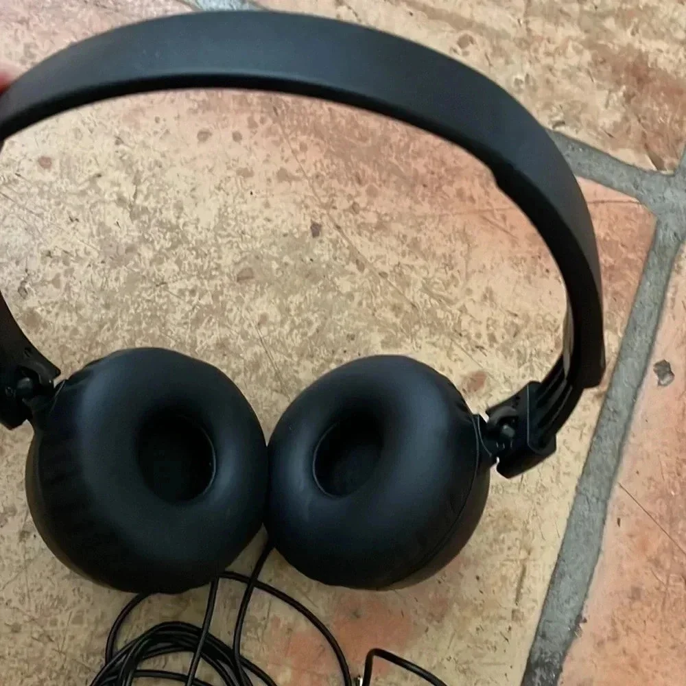 SONY ✨ Noise-Canceling Wired On-Ear Headphones  Black